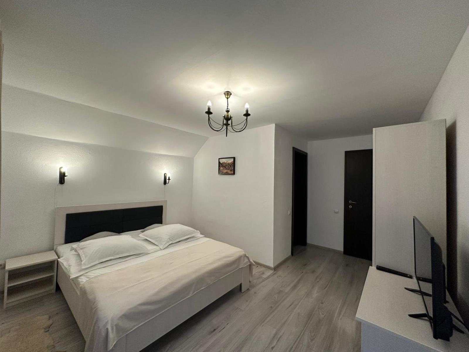 Hotel Casuta De Langa Izvor Moeciu De Sus Esterno foto