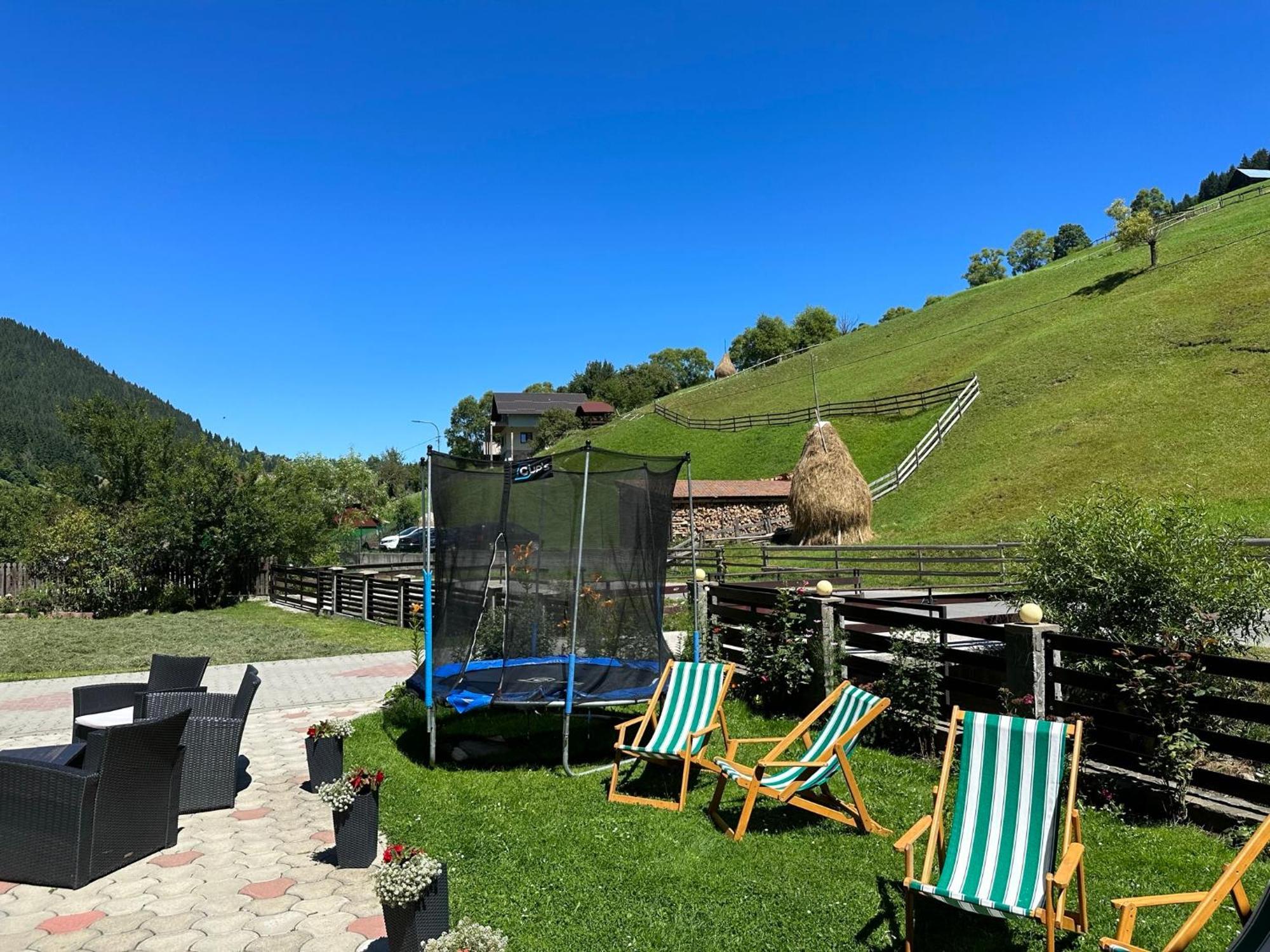 Hotel Casuta De Langa Izvor Moeciu De Sus Esterno foto
